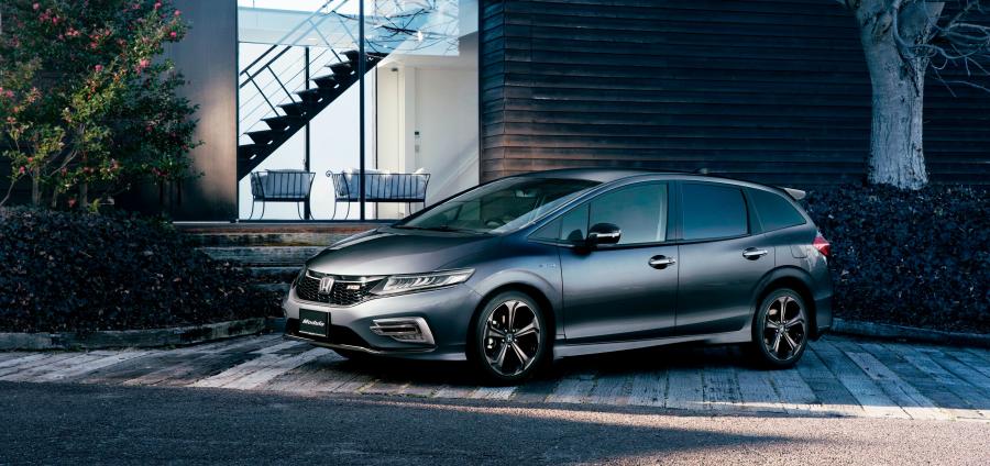  Honda Jade Hybrid RS by Modulo 2018 года  (фото 1 из 11)